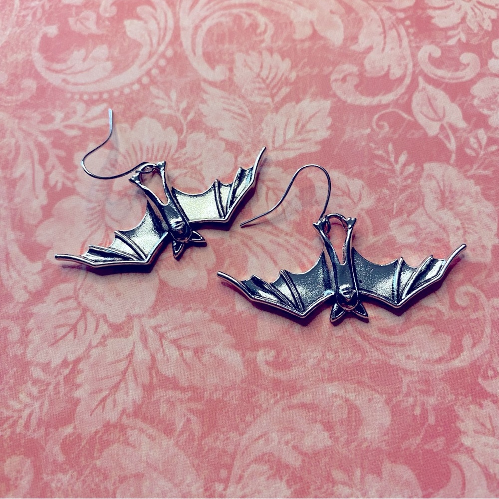 Halloween Spooky! Silver Bat Earrings